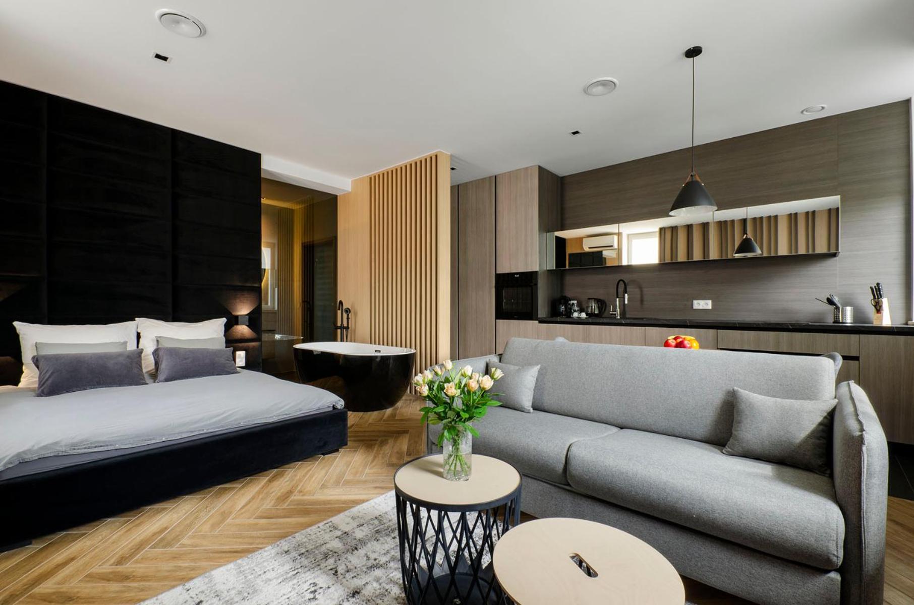 Lupoapartments Z Jacuzzi Pole Dance Leczycka 29 Klimatyzacja Parking Dostep Na Kod Łódź Exterior foto