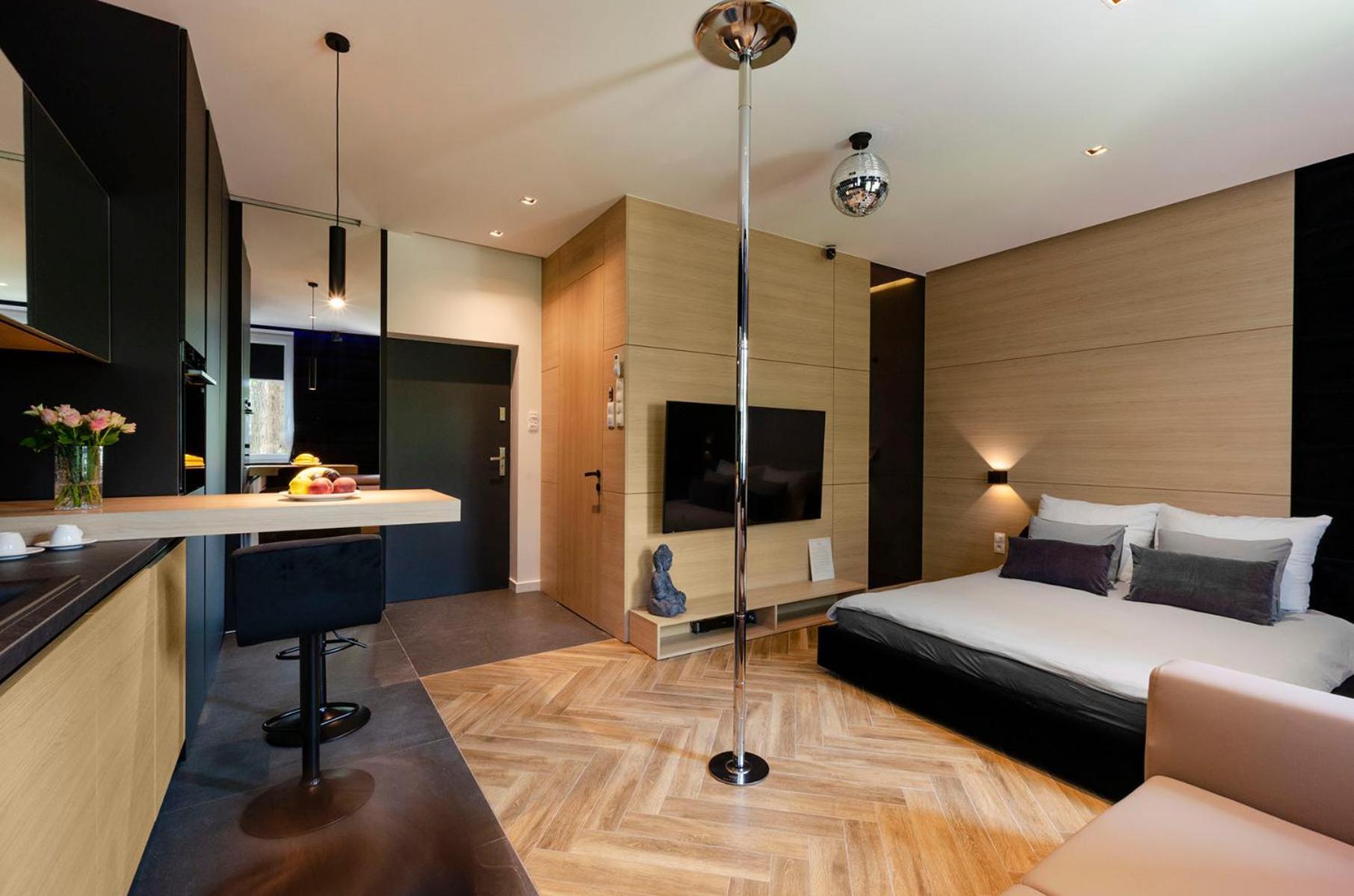 Lupoapartments Z Jacuzzi Pole Dance Leczycka 29 Klimatyzacja Parking Dostep Na Kod Łódź Quarto foto