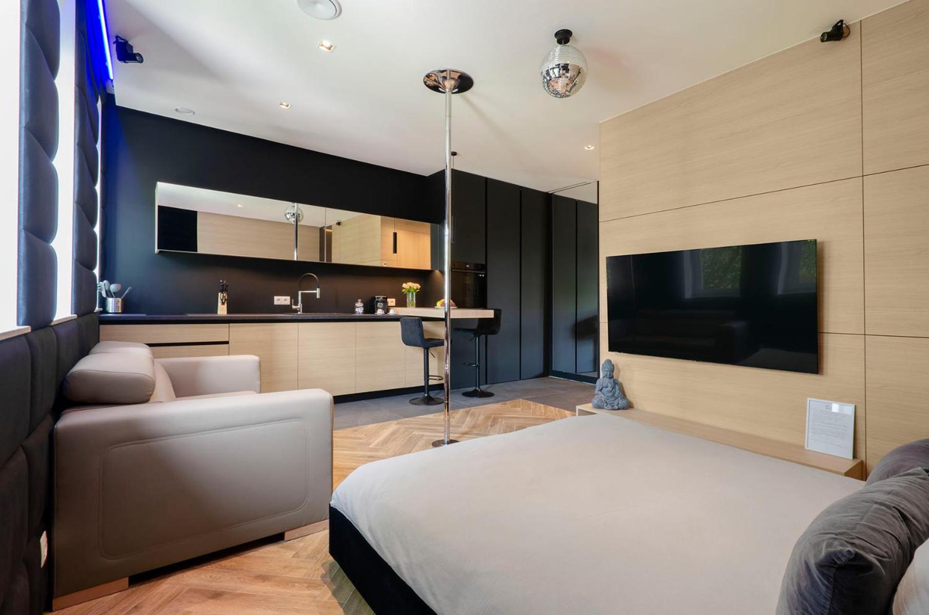 Lupoapartments Z Jacuzzi Pole Dance Leczycka 29 Klimatyzacja Parking Dostep Na Kod Łódź Quarto foto