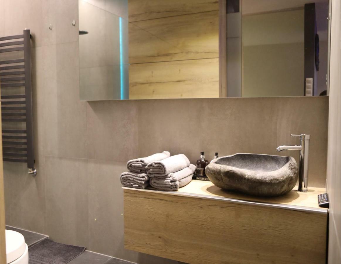Lupoapartments Z Jacuzzi Pole Dance Leczycka 29 Klimatyzacja Parking Dostep Na Kod Łódź Exterior foto